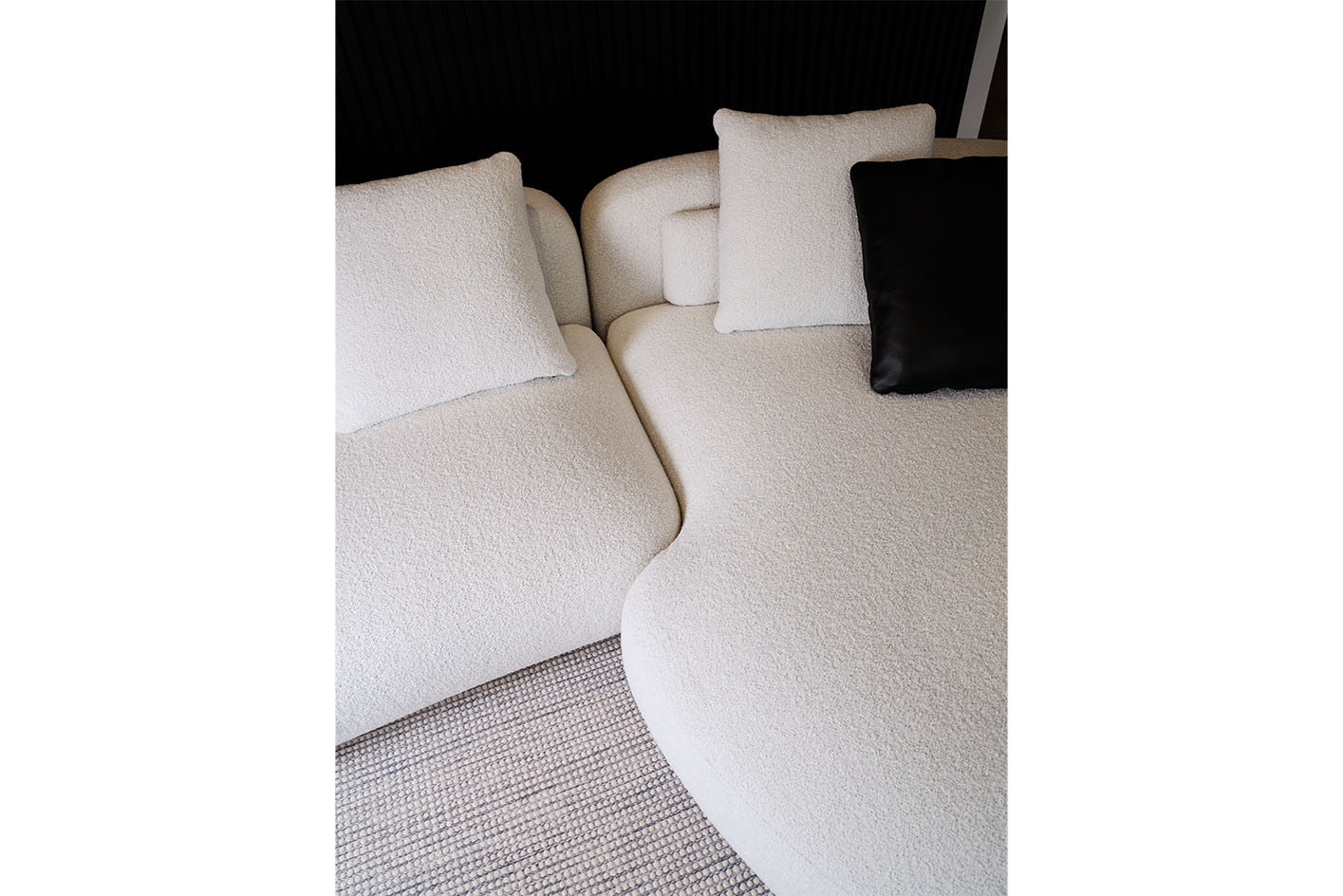 Minotti Praha by Stopka
